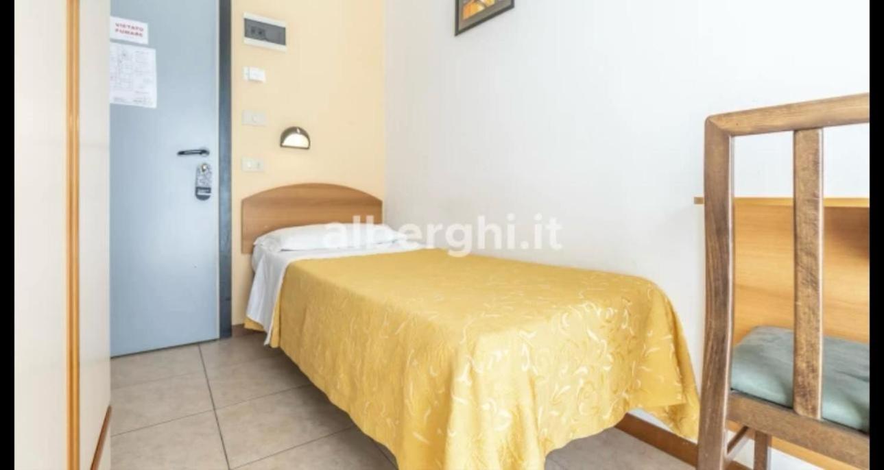 Hotel Sport Ріміні Екстер'єр фото
