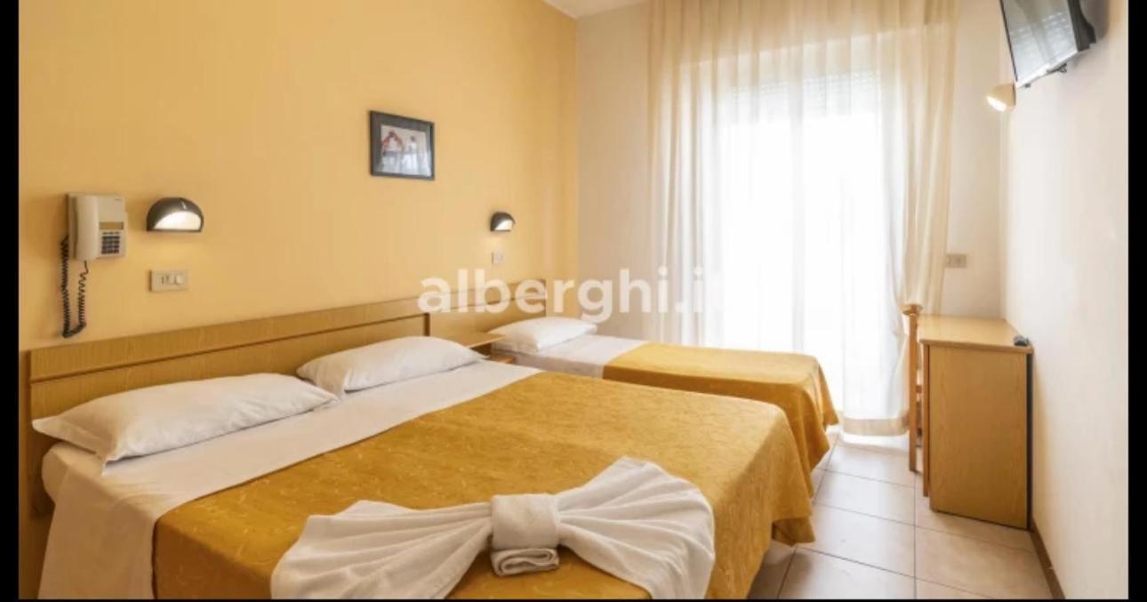 Hotel Sport Ріміні Екстер'єр фото