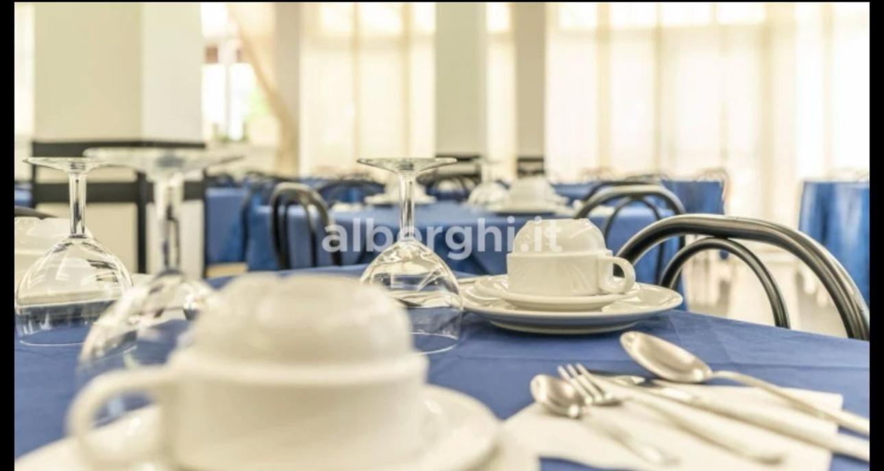Hotel Sport Ріміні Екстер'єр фото