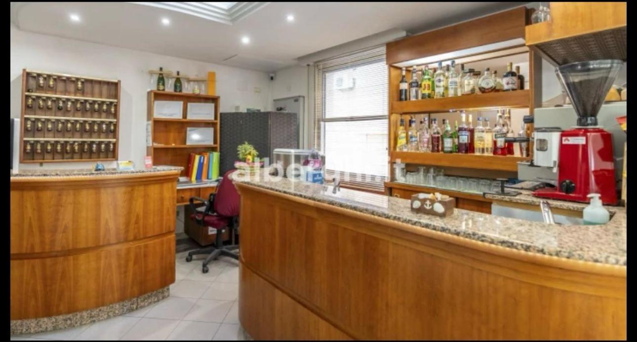 Hotel Sport Ріміні Екстер'єр фото