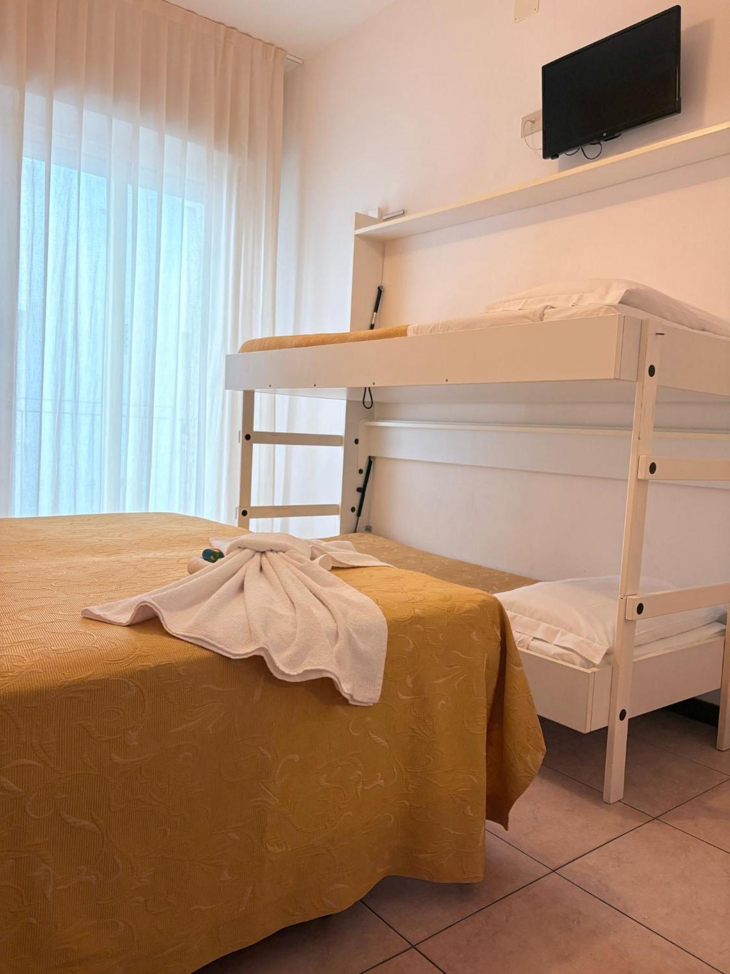 Hotel Sport Ріміні Екстер'єр фото